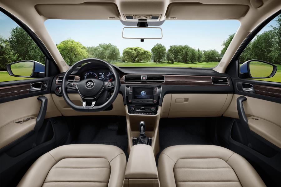 Торпедо Volkswagen Santana 2016 года  (фото 4 из 5)